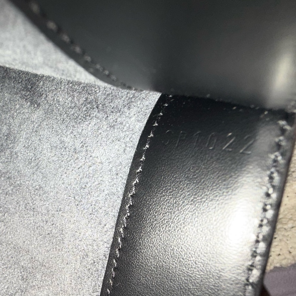 Louis Vuitton Epi Pochette Demi-Lune in Black - Picture 7 of 7